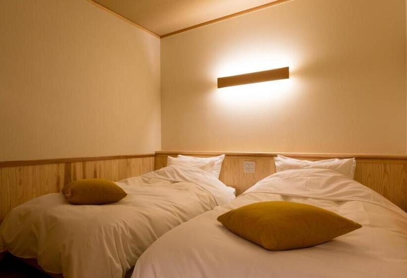 Ryokan Oomuraya