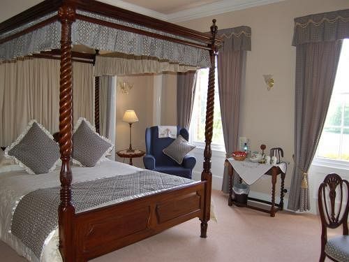 The Wold Cottage  B&b