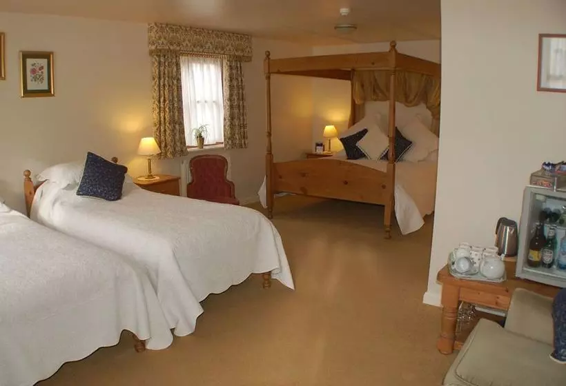 The Wold Cottage  B&b