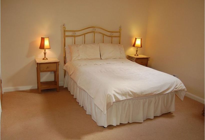 The Wold Cottage  B&b