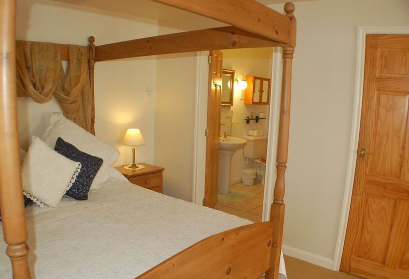 The Wold Cottage  B&b