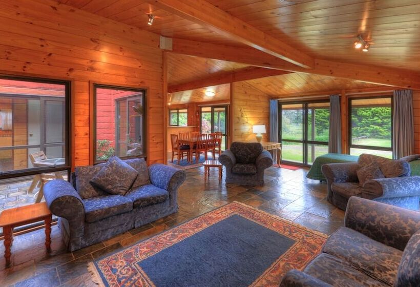 Dii Elduu House & Cottage