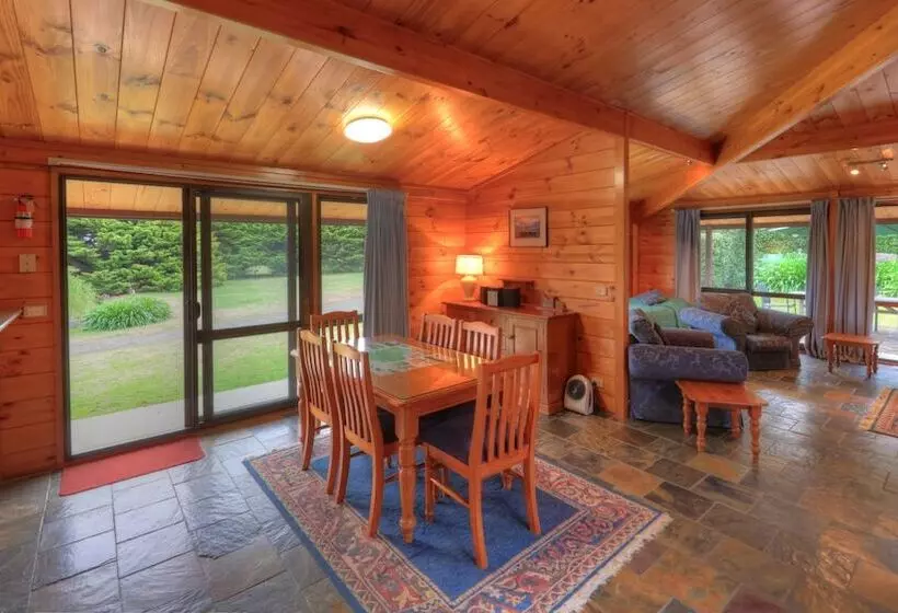 Dii Elduu House & Cottage