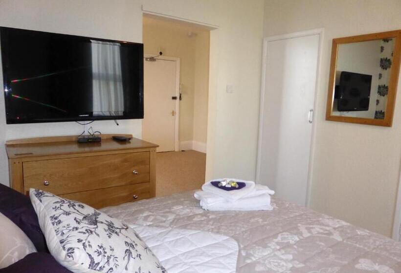 Hotelli Bailey Ground Lodge