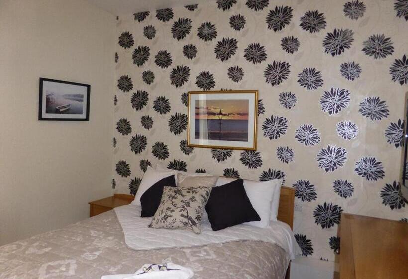 Hotelli Bailey Ground Lodge