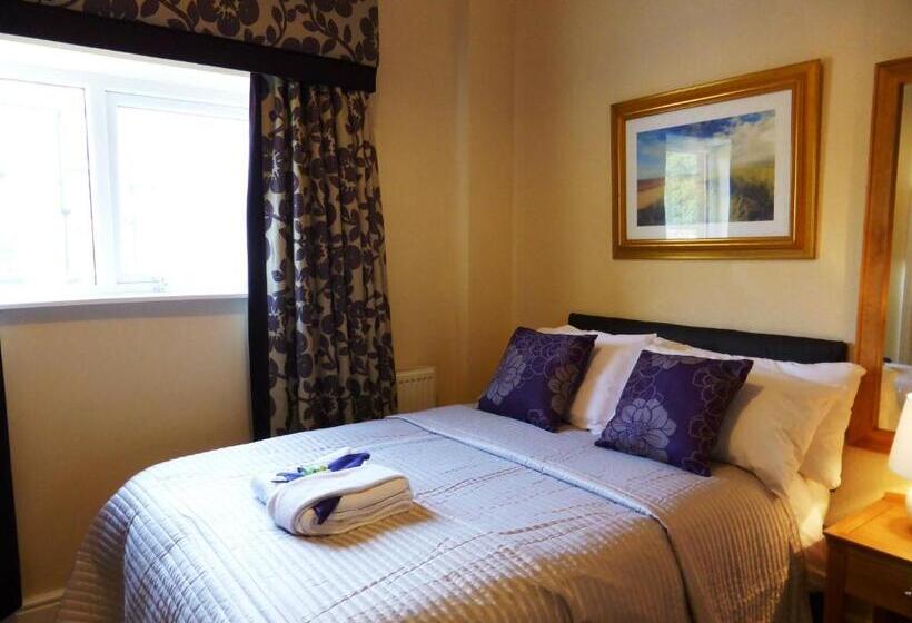 Hotelli Bailey Ground Lodge