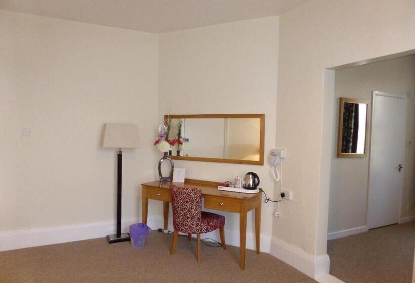 Hotelli Bailey Ground Lodge