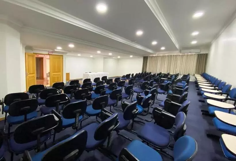 ホテル Caitá Hotéis