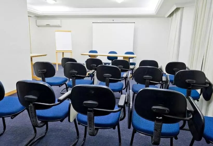 ホテル Caitá Hotéis