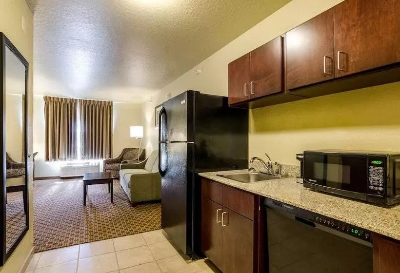 Hotel Cobblestone Inn & Suites  Cambridge