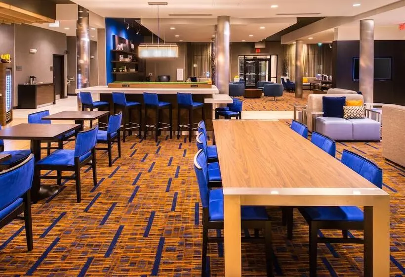 호텔 Courtyard By Marriott Jacksonville