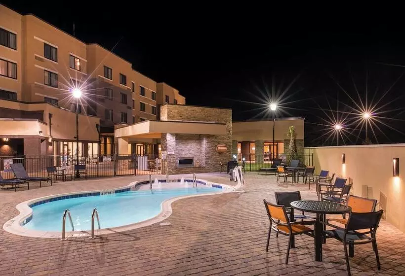 호텔 Courtyard By Marriott Jacksonville
