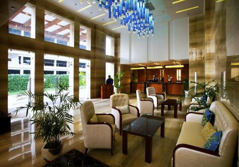 هتل Golden Tulip Vasundhara