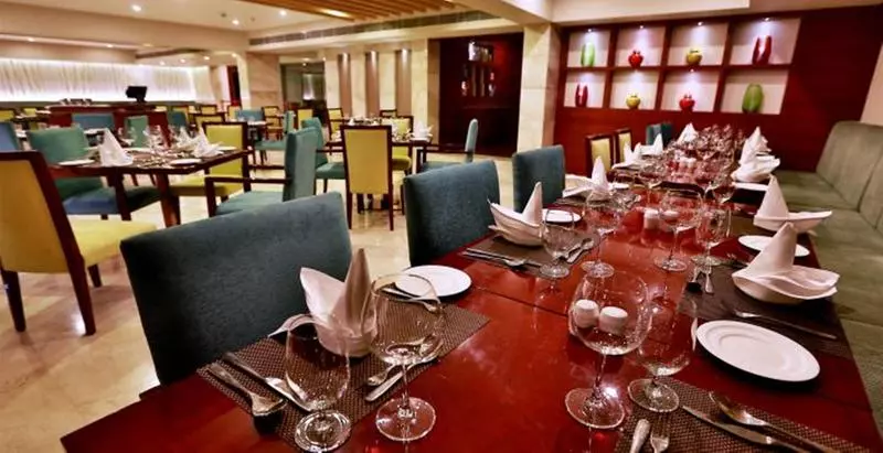 בית מלון כפרי Golden Tulip Vasundhara