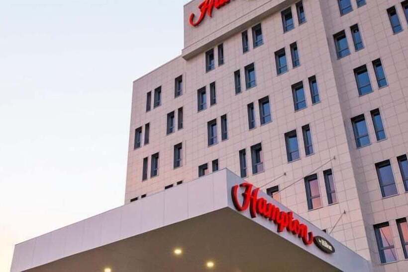 فندق Hampton By Hilton Ufa