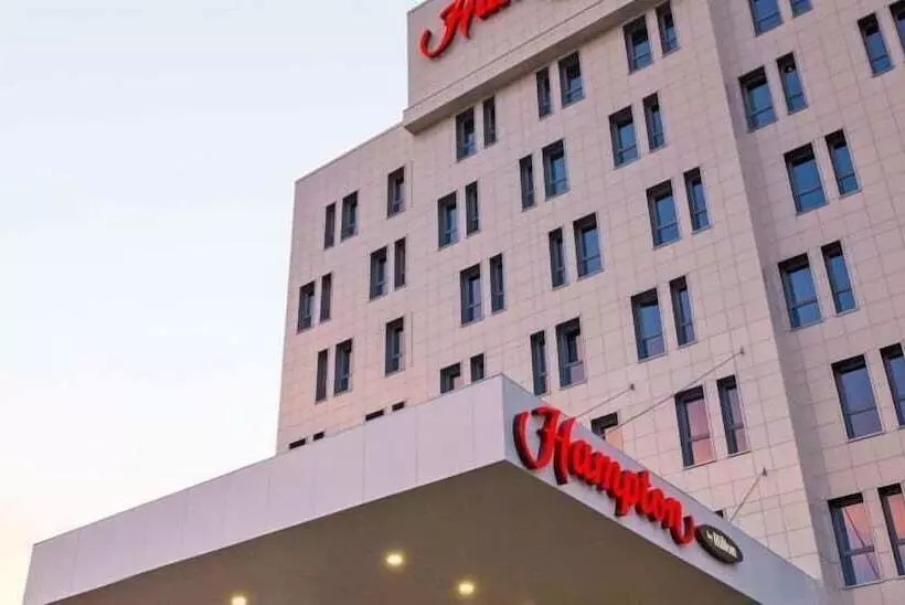Отель Hampton By Hilton Ufa