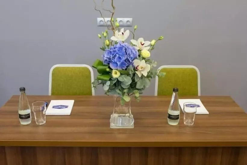 Отель Hampton By Hilton Ufa