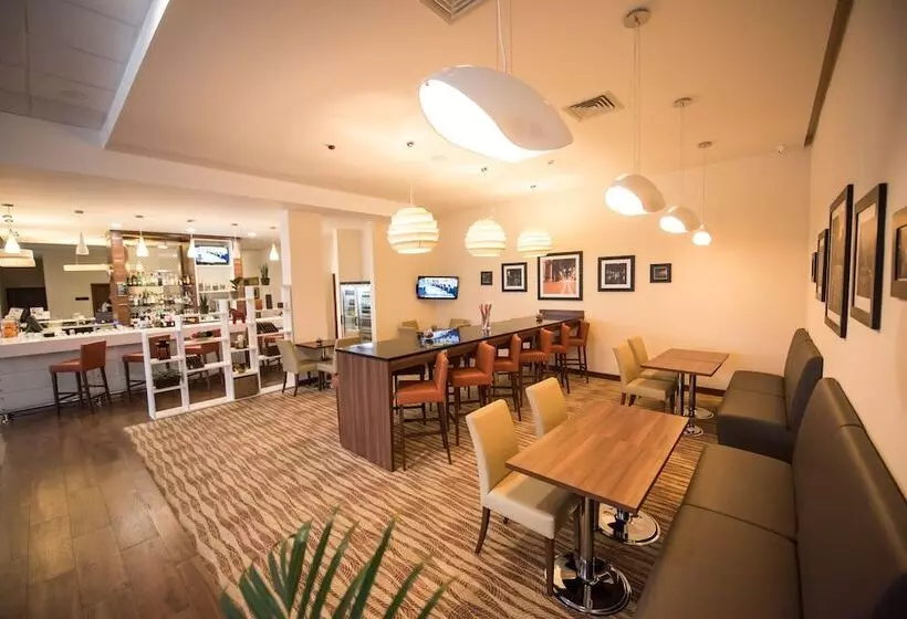 Отель Hampton By Hilton Ufa