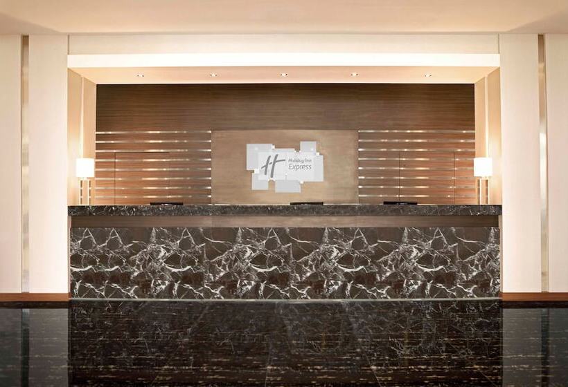 Otel Holiday Inn Express Jakarta International Expo, An Ihg