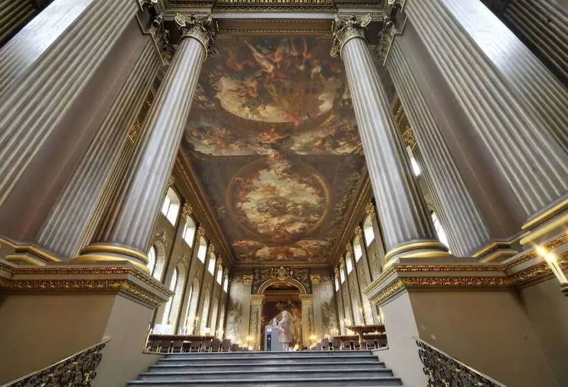 هتل Intercontinental London  The O2