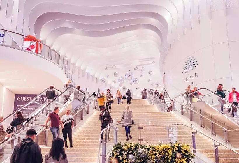 هتل Intercontinental London  The O2