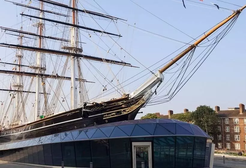 هتل Intercontinental London  The O2