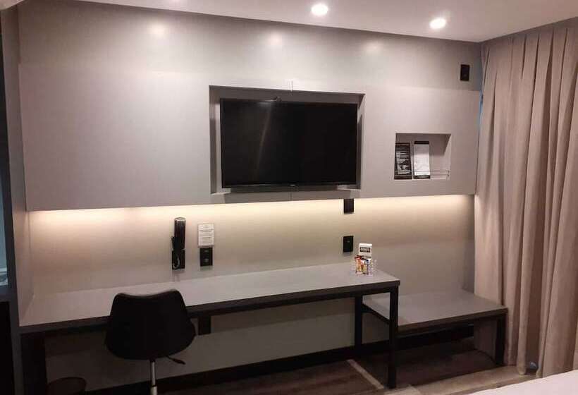 ホテル Le Canard Lages