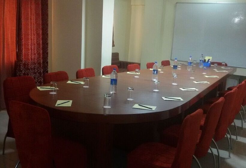 ホテル Maiden Residency