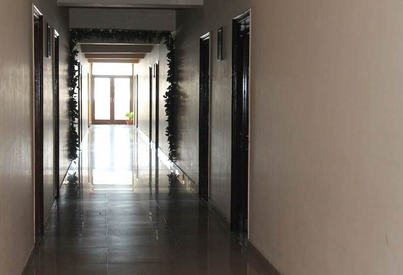 ホテル Maiden Residency