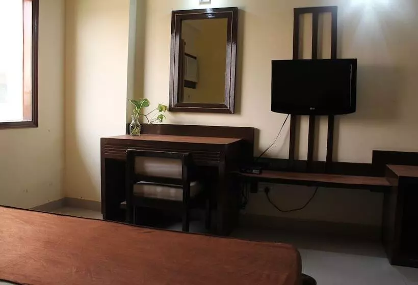 Hotel Maiden Residency