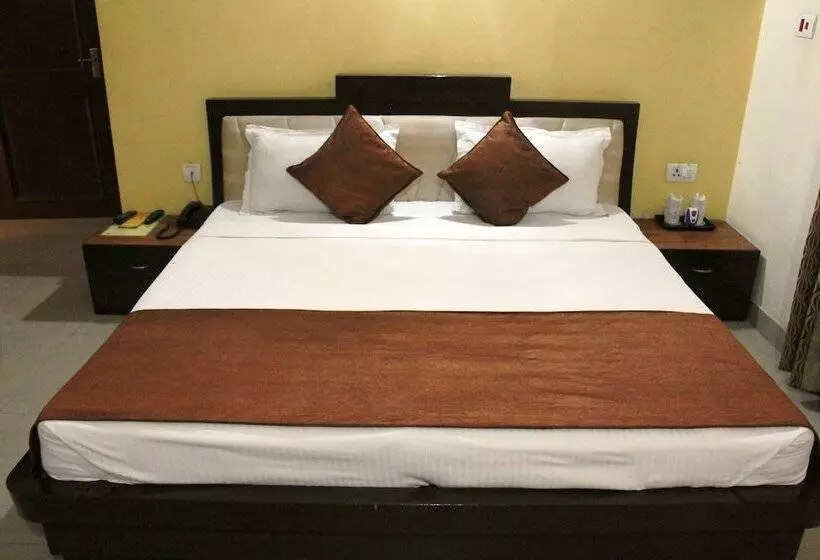 Hotel Maiden Residency