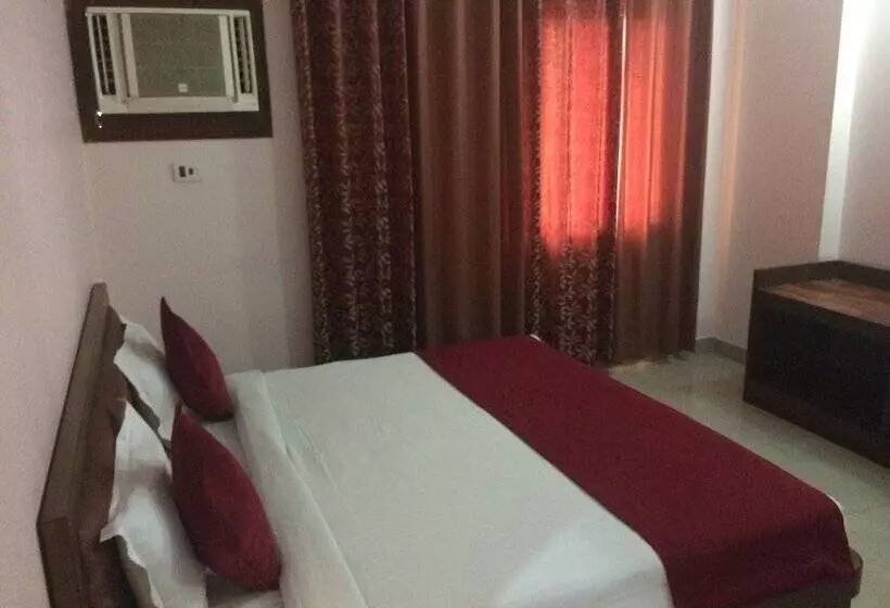 Hotel Maiden Residency