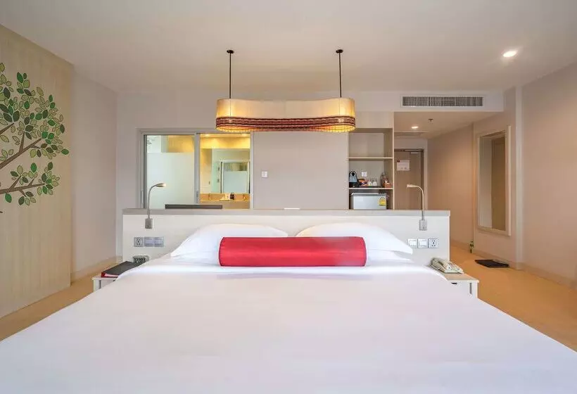 호텔 Ramada By Wyndham Phuket Deevana