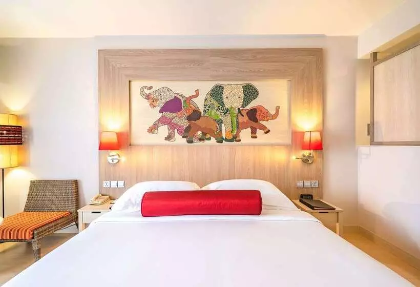 호텔 Ramada By Wyndham Phuket Deevana