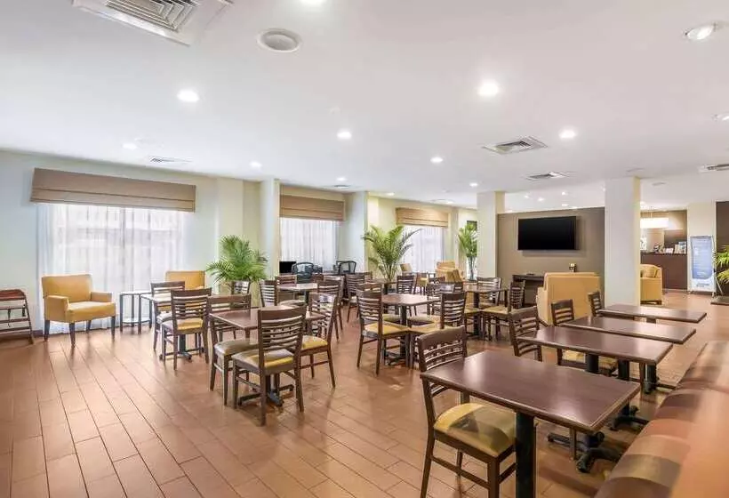 Отель Sleep Inn & Suites Hannibal
