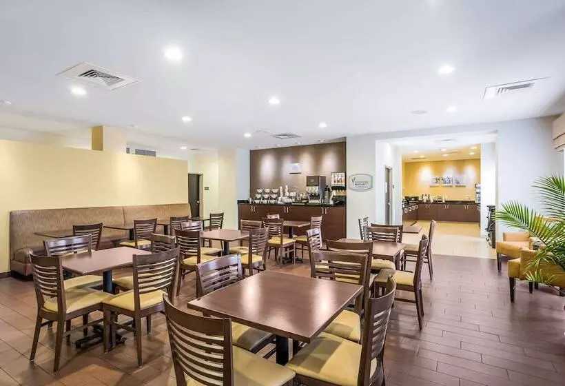 Отель Sleep Inn & Suites Hannibal