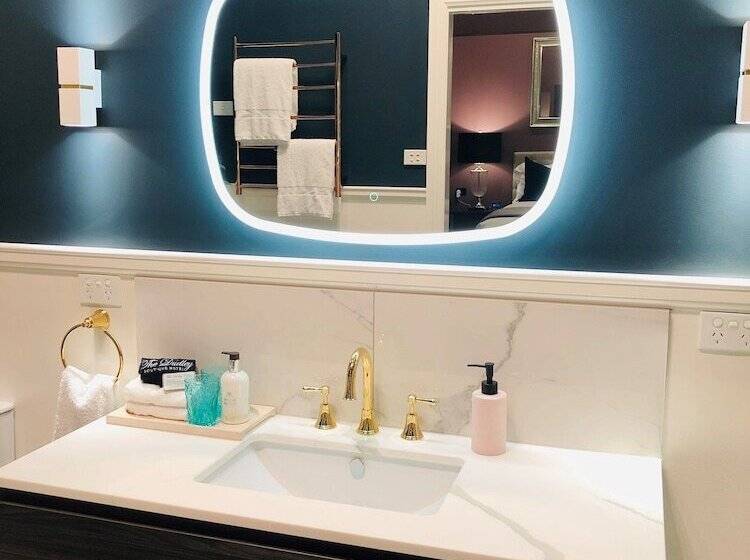 Отель The Dudley Boutique