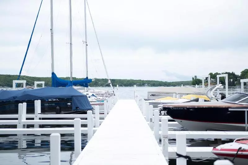 Отель The Geneva Inn