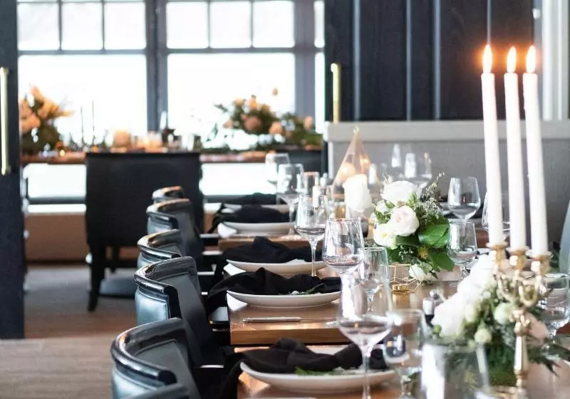 Отель The Geneva Inn