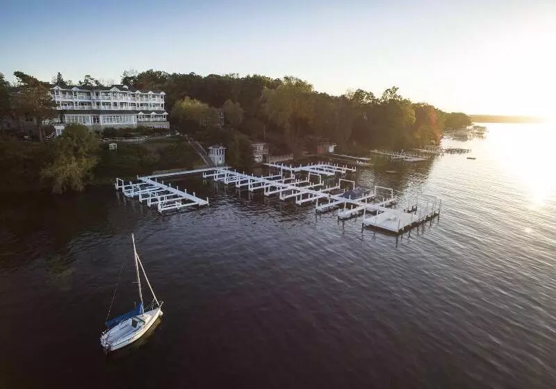 Отель The Geneva Inn