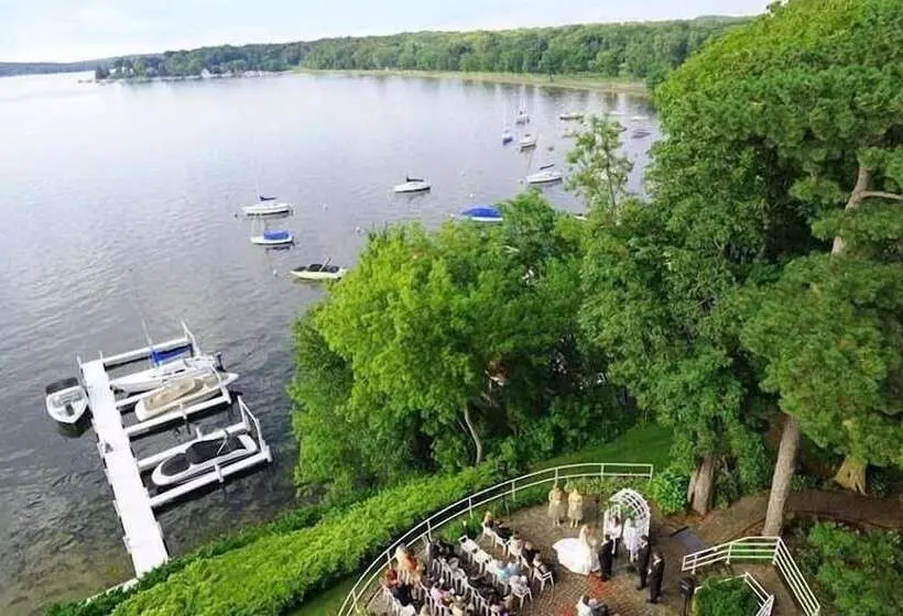 Отель The Geneva Inn