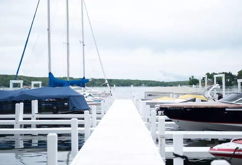 Отель The Geneva Inn