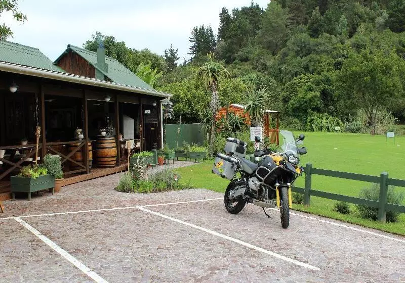 Majatalo Blackwaters River Lodge