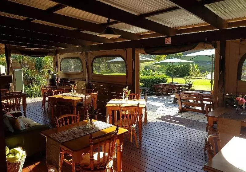 Majatalo Blackwaters River Lodge