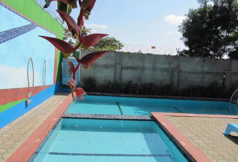 تختخواب و صبحانه Korona House