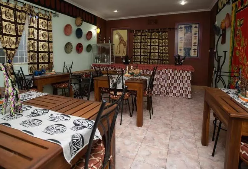 تختخواب و صبحانه Korona House