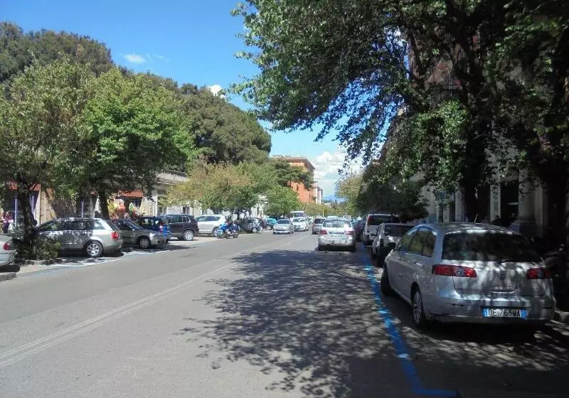 ベッドアンドブレックファースト Max House