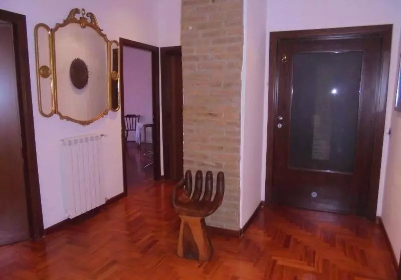 ベッドアンドブレックファースト Max House