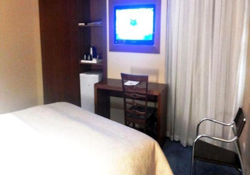 ホテル Ajyad Crom