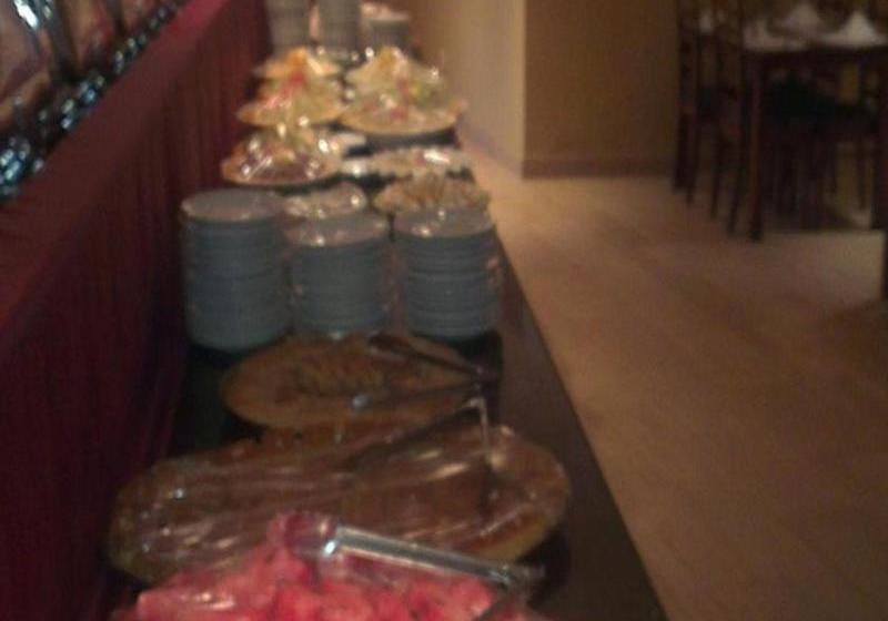 ホテル Ajyad Crom